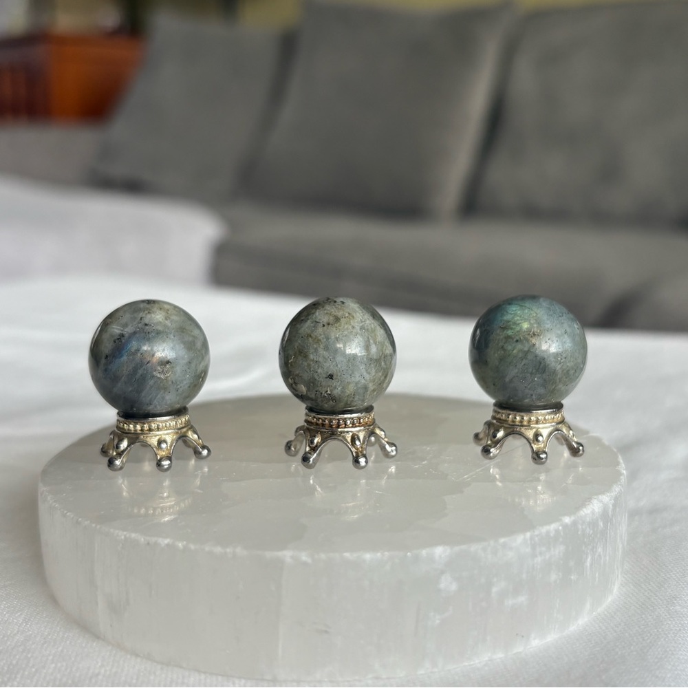 Mini labradorite sphere bundle